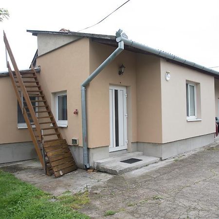 Ubytování Sýkora Apartments Veľký Meder Exteriér fotografie
